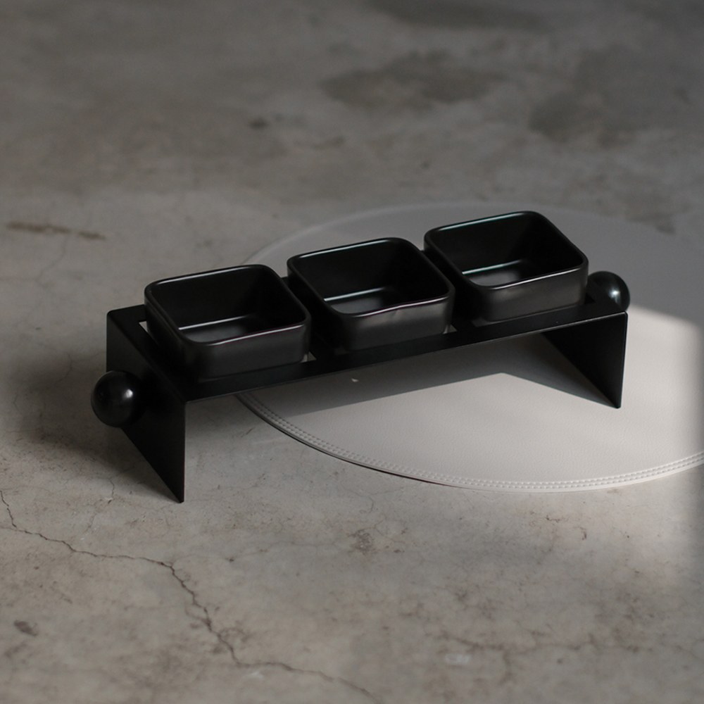 Bānmǎ 極簡黑茶點盤