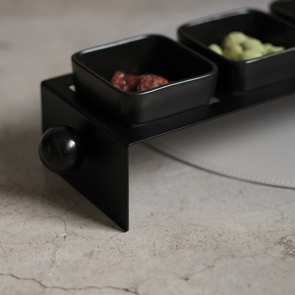 Bānmǎ 極簡黑茶點盤