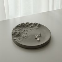 villa 山巒置物盤